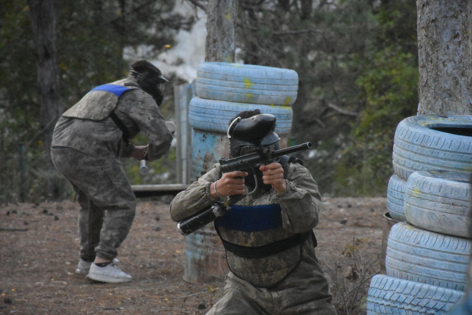 Grup halinde paintball